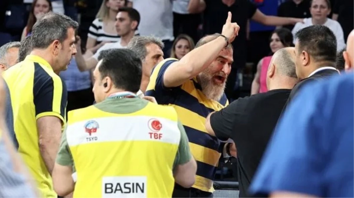 TBF olaylı Anadolu Efes-Fenerbahçe maçının hakemlerini kızağa çekti - Spor - Dudullu Haber