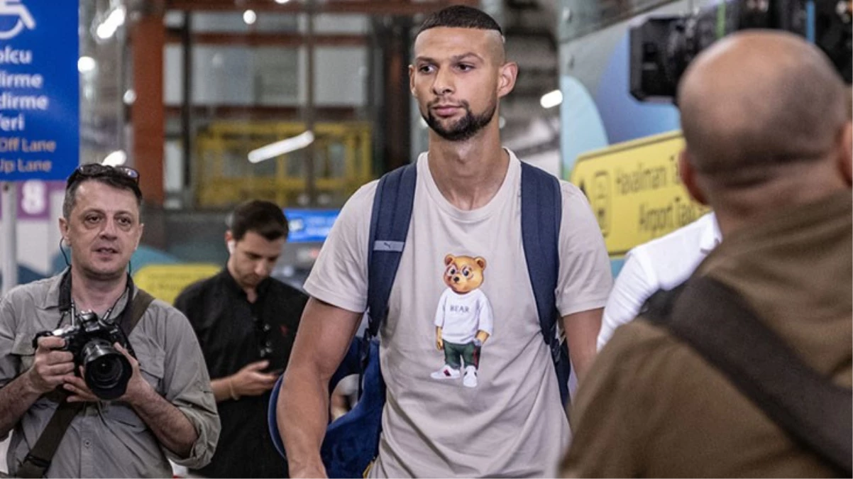 Trabzonsporun yeni yıldızı Joaquin Fernandez İstanbula geldi - Spor - Dudullu Haber