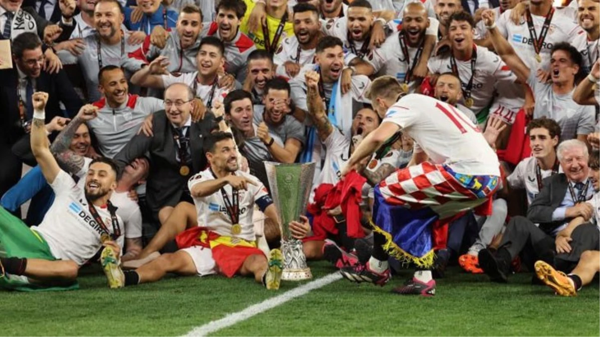 UEFA Avrupa Liginde şampiyon olan Sevilla Galatasaraya Marcao için 1 milyon euro bonus ödeyecek - Spor - Dudullu Haber
