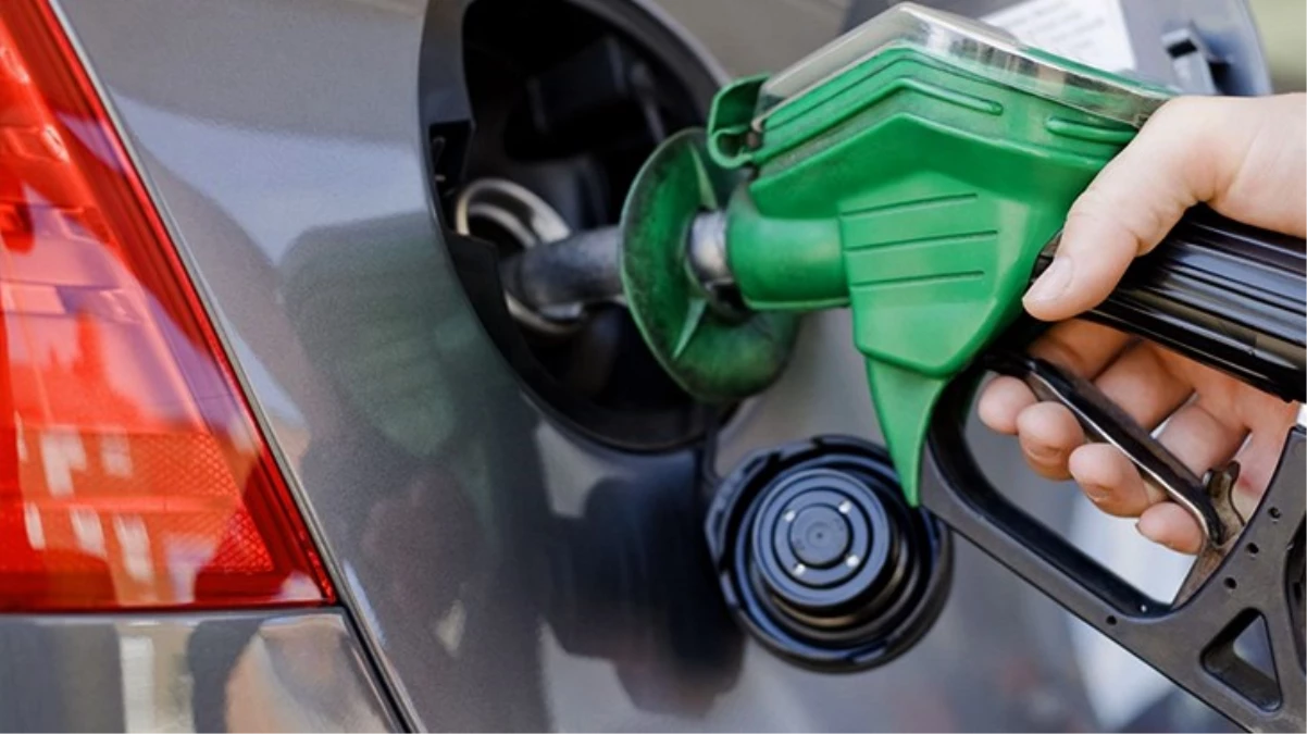 Bu gece yarısı itibarıyla benzine 2 lira 11 kuruş zam geldi - Ekonomi - Dudullu Haber