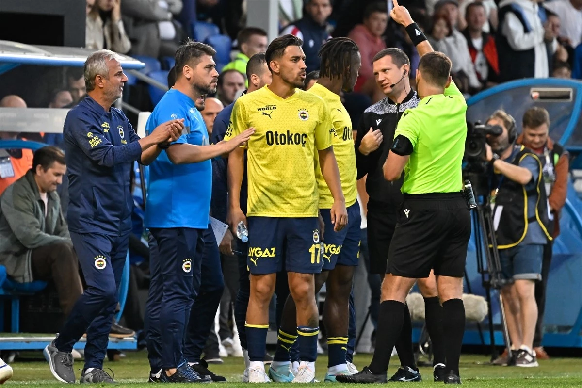 Fenerbahçe Kızılyıldıza 3-1 mağlup oldu Gergin geçen maçta İsmail Kartal kırmızı kartla atıldı - Spor - Dudullu Haber