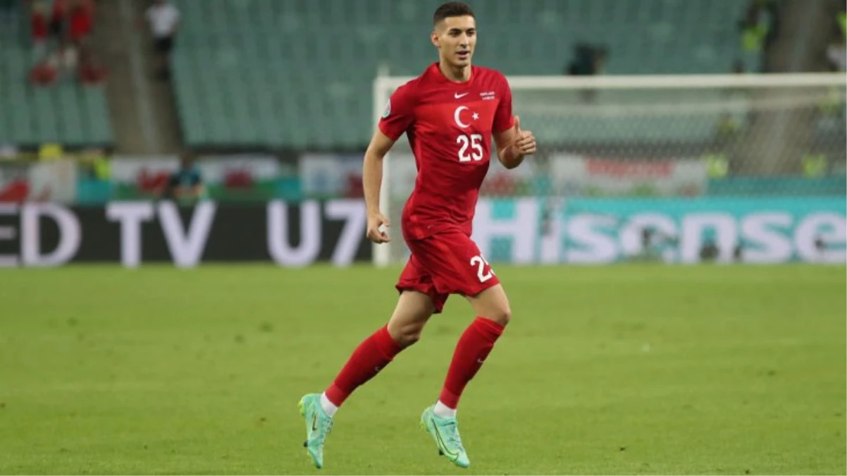 Fenerbahçe Mert Müldür transferinde son düzlükte Bu saatten sonra imza atmaması mucize olur - Spor - Dudullu Haber