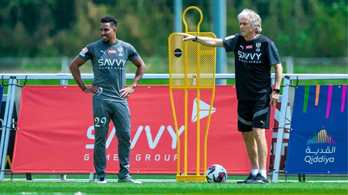 Jorge Jesusun Suudi Arabistan macerası olaylı başladı Yıldız futbolcuyu kamptan kovdu - Spor - Dudullu Haber