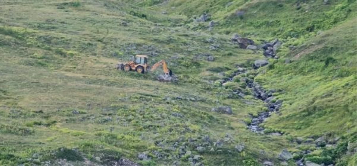 3 bin yıllık tarihi kalıntılar definecileri bölgeye çekti İş makinesiyle gelip kazı yaptılar - Ekonomi - Dudullu Haber