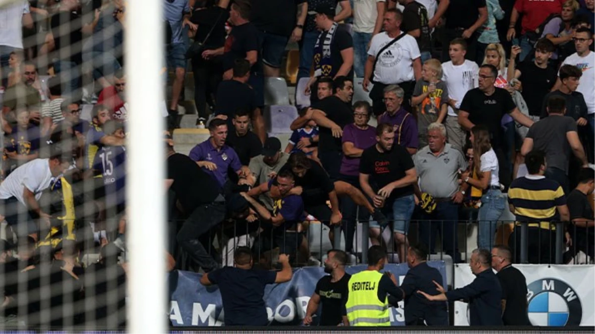 Fenerbahçe-Maribor maçında kavga çıktı sarı lacivertli taraftarlar stadyumdan çıkarıldı - Spor - Dudullu Haber