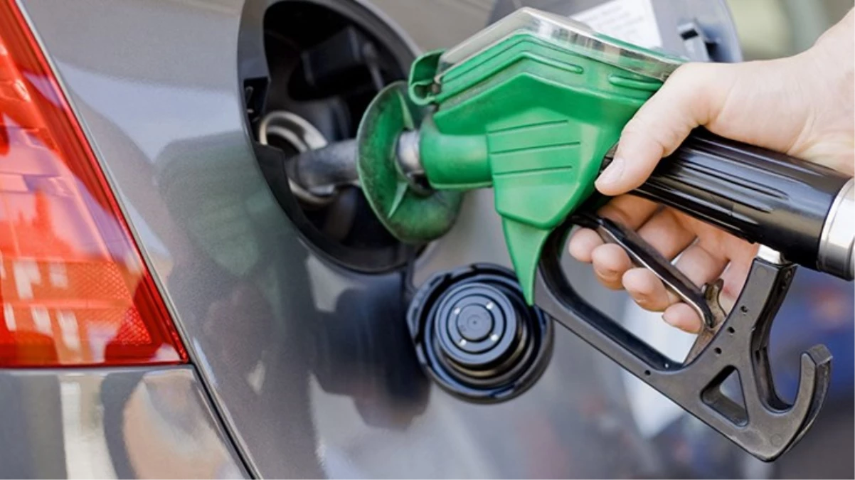 Gece yarısı akaryakıta zam Motorinin litre fiyatı 1 lira 7 kuruş arttı - Ekonomi - Dudullu Haber