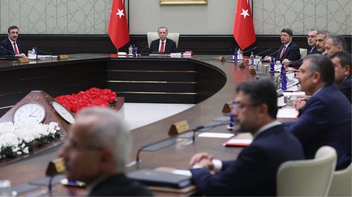 Gözler Kabine Toplantısında Masada gençlere vergisiz telefon ve bilgisayar satışı konusu da var - Ekonomi - Dudullu Haber