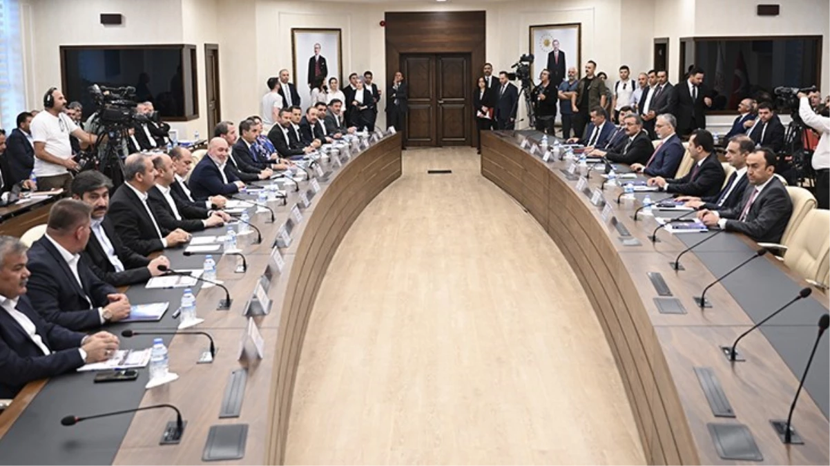 Son Dakika Memurların toplu sözleşme pazarlığı başladı 2 yıl için yüzde 110 zam istiyorlar - Ekonomi - Dudullu Haber