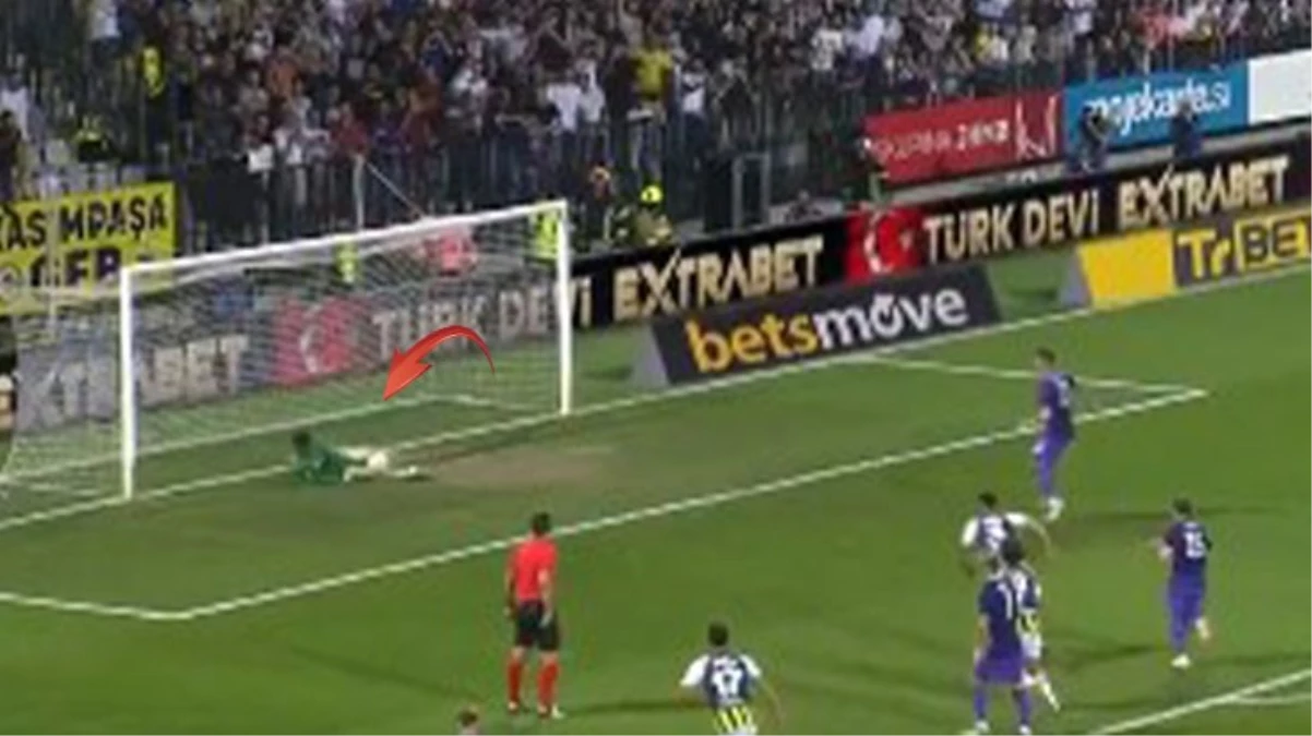 Taraftarlar çıldırdı Penaltıyı kurtaran İrfan Can Eğribayata övgü yağıyor - Spor - Dudullu Haber
