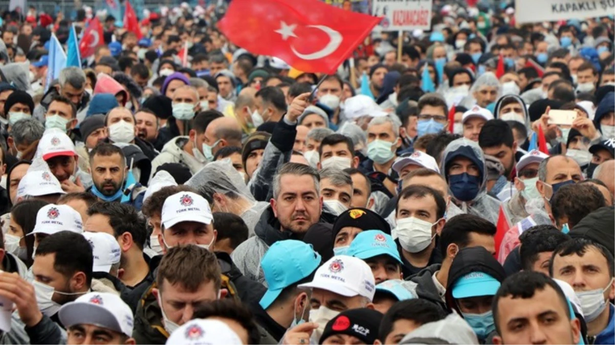 150 bin metal işçisinin toplu sözleşme zammı için ilk teklif geldi İlk 6 ay için yüzde 80 zam - Ekonomi - Dudullu Haber