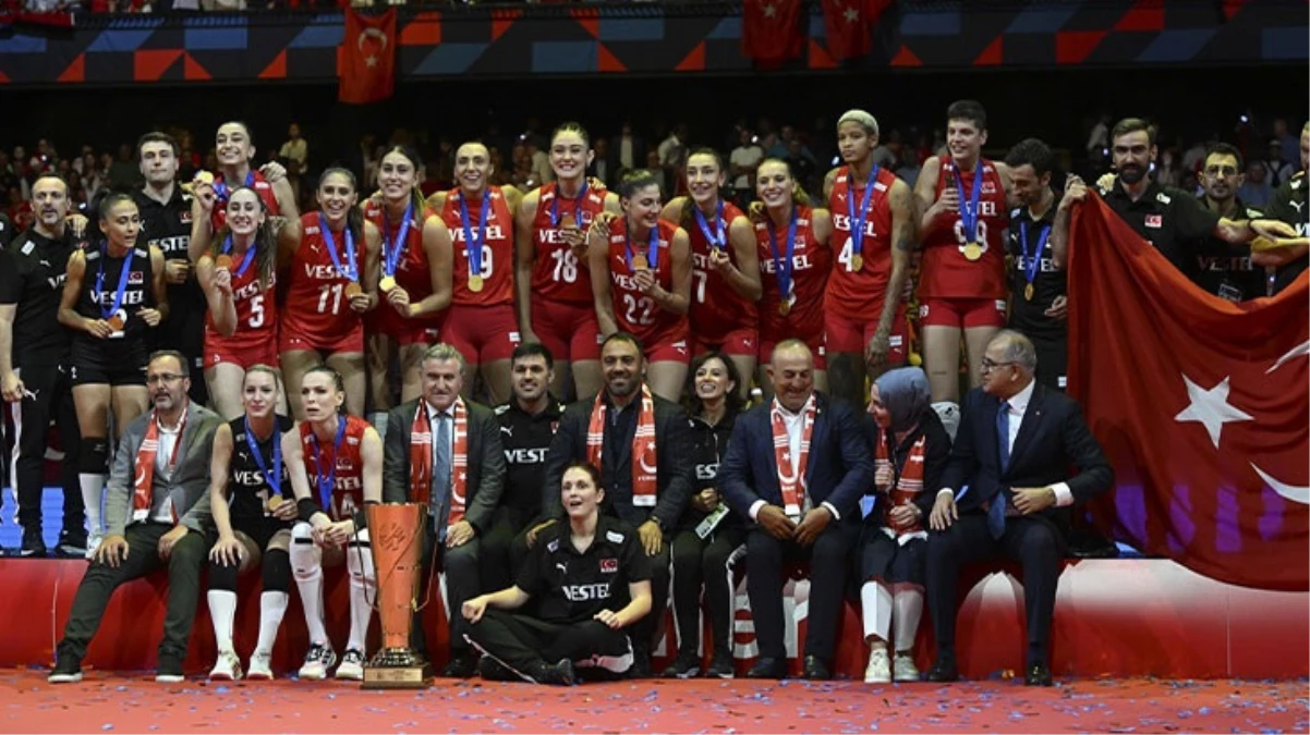 Avrupa şampiyonu Filenin Sultanlarına İstanbul uçağının pilotundan sürpriz anons - Spor - Dudullu Haber