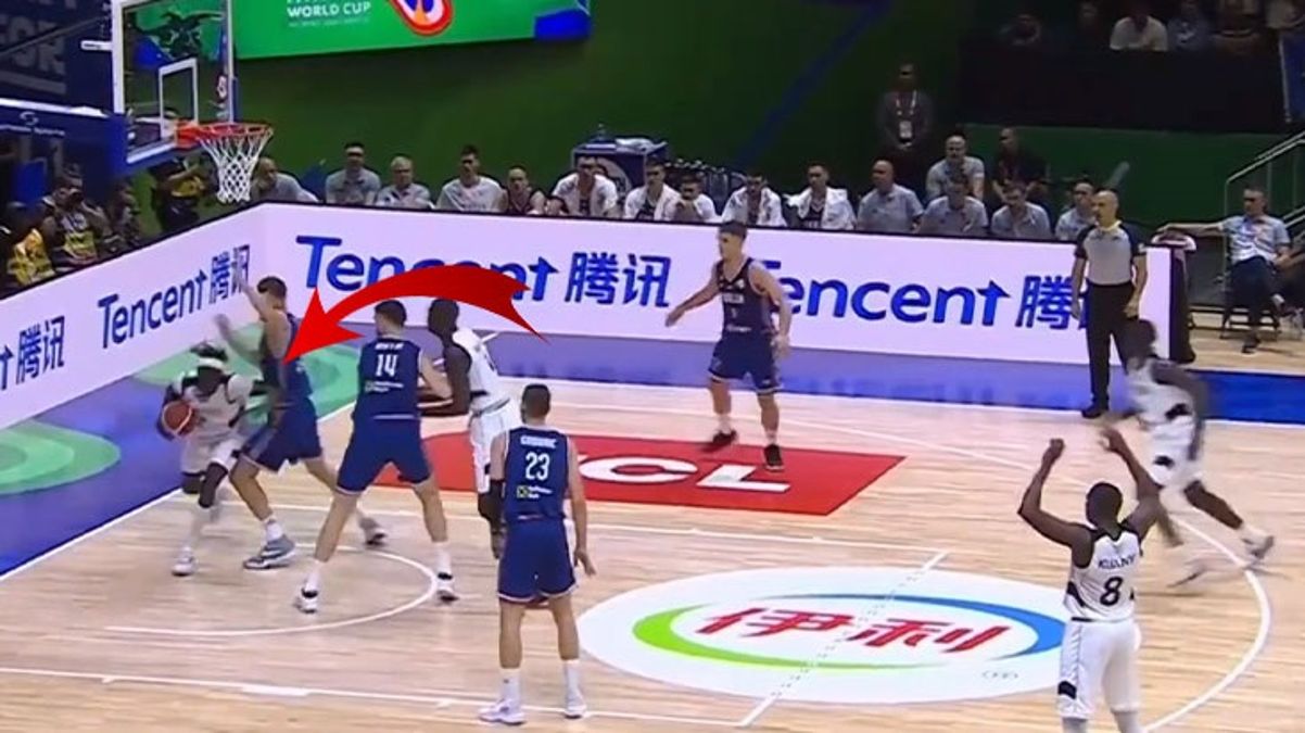 Dünya Kupasında yürek yakan sakatlık Sırp basketbolcu Borisa Simanicin böbreği ameliyatla alındı - Spor - Dudullu Haber