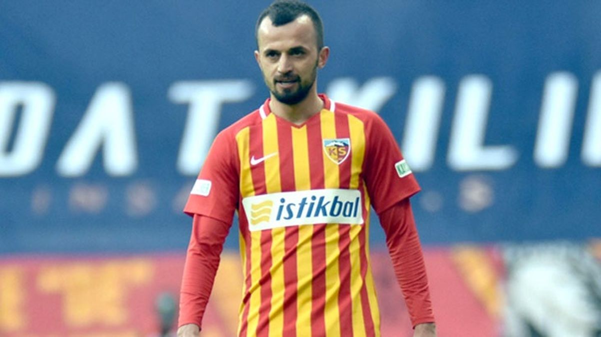 Eski Fenerbahçeli İlhan Parlak kramponlarını astı Yeni rotası İngiltere - Spor - Dudullu Haber