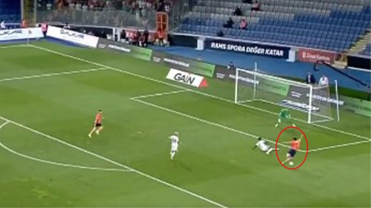 Herkes onu konuşuyor Serdar Gürlerin yerde kaldığı pozisyona kimse anlam veremedi - Spor - Dudullu Haber