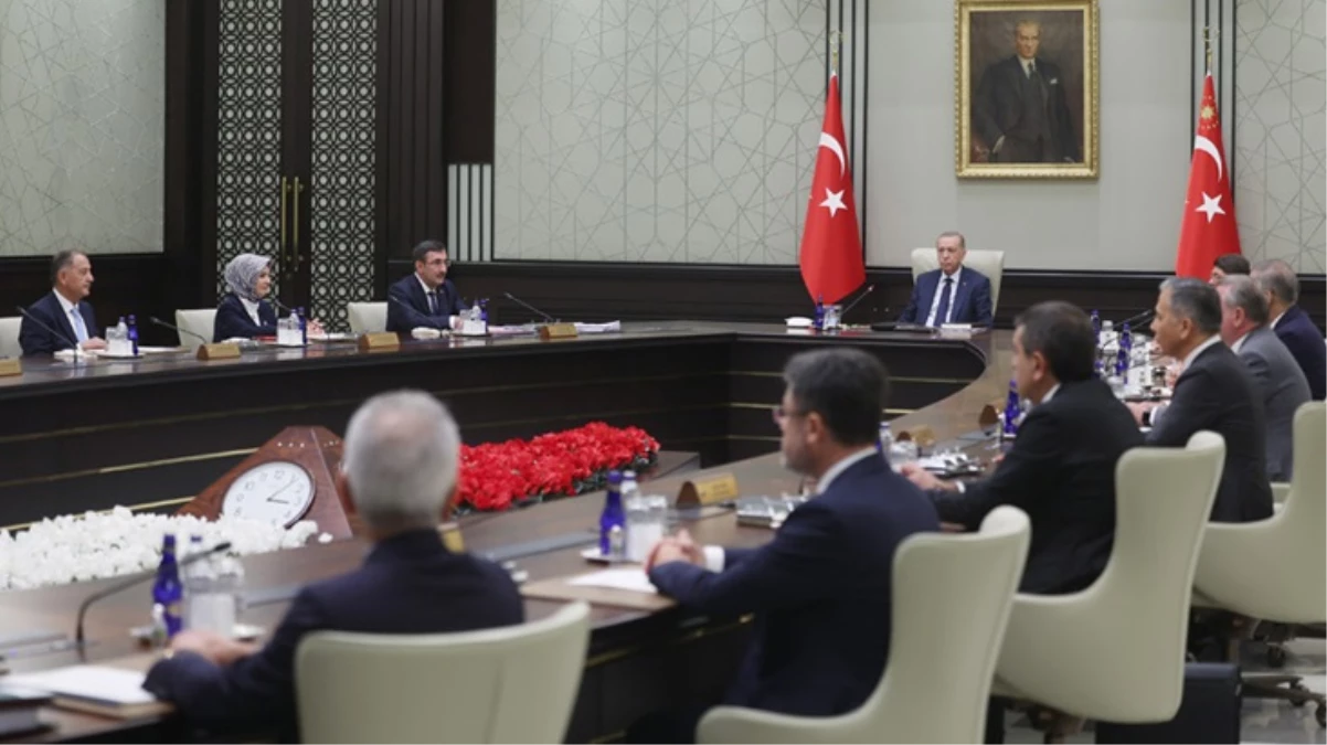 Kabine bugün toplanıyor Cumhurbaşkanı Erdoğan vergisiz telefon satışıyla ilgili detayları açıklayacak - Ekonomi - Dudullu Haber