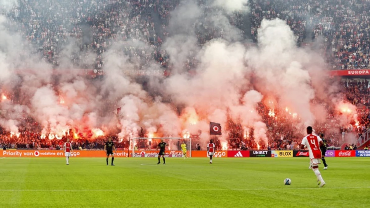 Maç yarıda kalmıştı Ajax-Feyenoord karşılaşması seyircisiz olarak tamamlanacak - Spor - Dudullu Haber