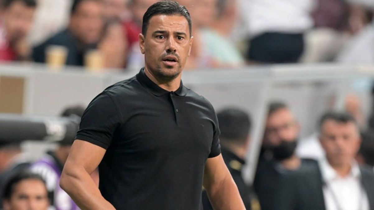 Oyundan alınınca deliye döndü Piatek Çağdaş Atana tepki gösterdi - Spor - Dudullu Haber