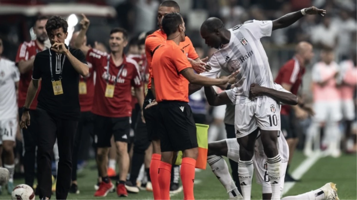 Sen misin Beşiktaşa Afrika Milli Takımı diyen Aboubakardan gol sonrası Lucescuya olay hareket - Spor - Dudullu Haber