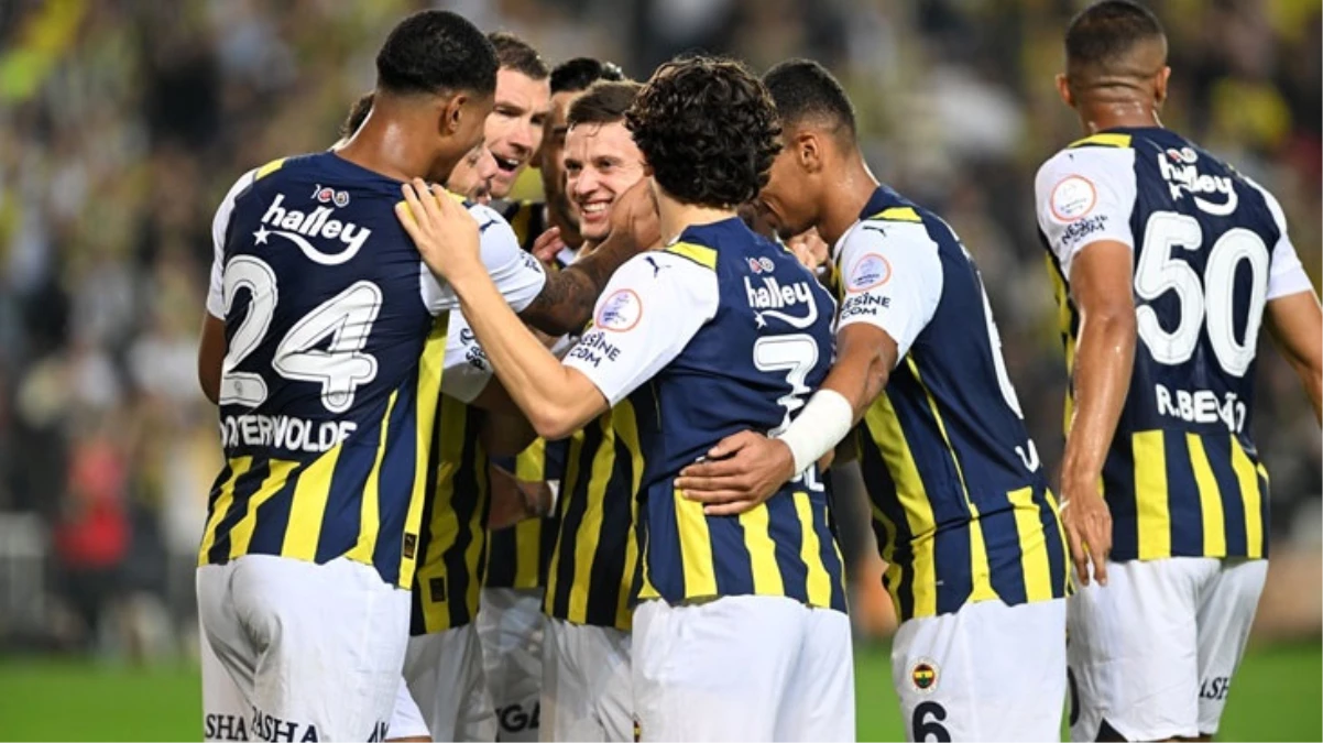 Son Dakika Kanarya ilk yarıda fişi çekti Süper Ligin 3 hafta erteleme maçında Fenerbahçe RAMS Başakşehiri 4-0 mağlup etti - Spor - Dudullu Haber
