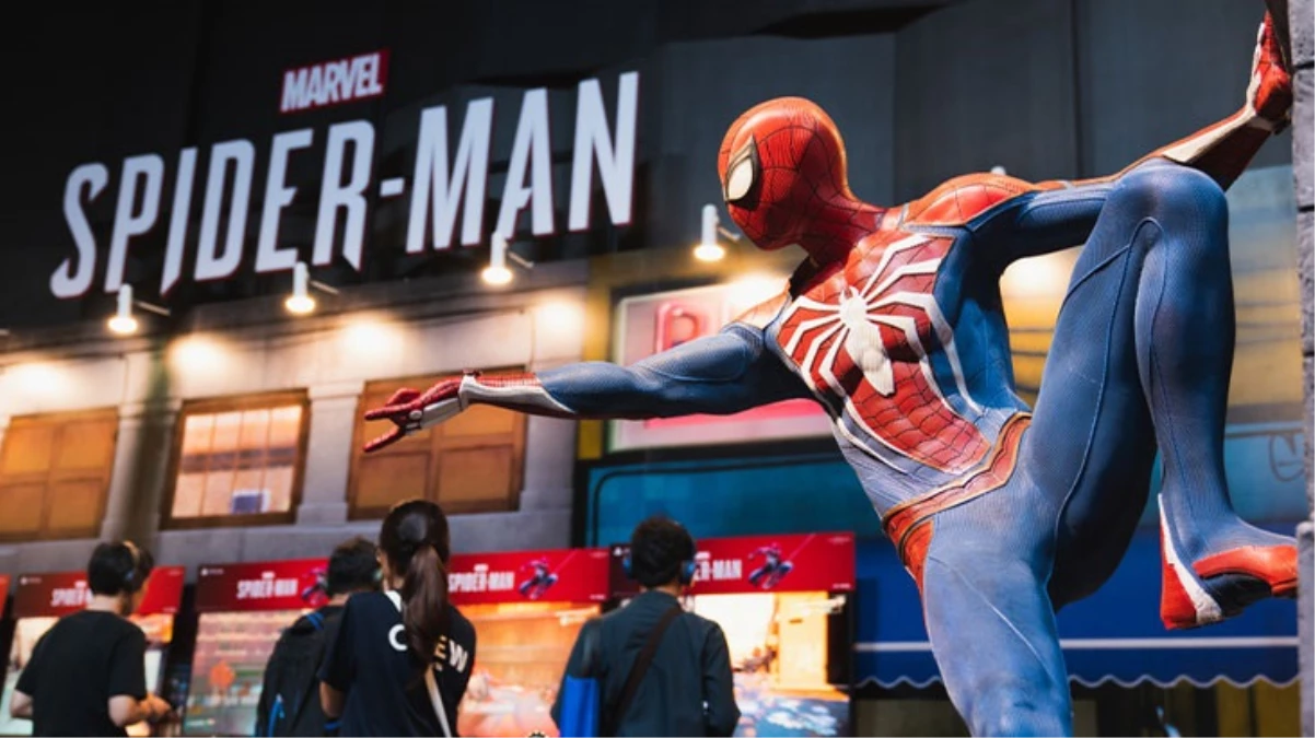 Spider-Man herkesin hedef aldığı İngiliz futbolcu Harry Maguirea sahip çıktı Hayranlık duyuyorum - Spor - Dudullu Haber