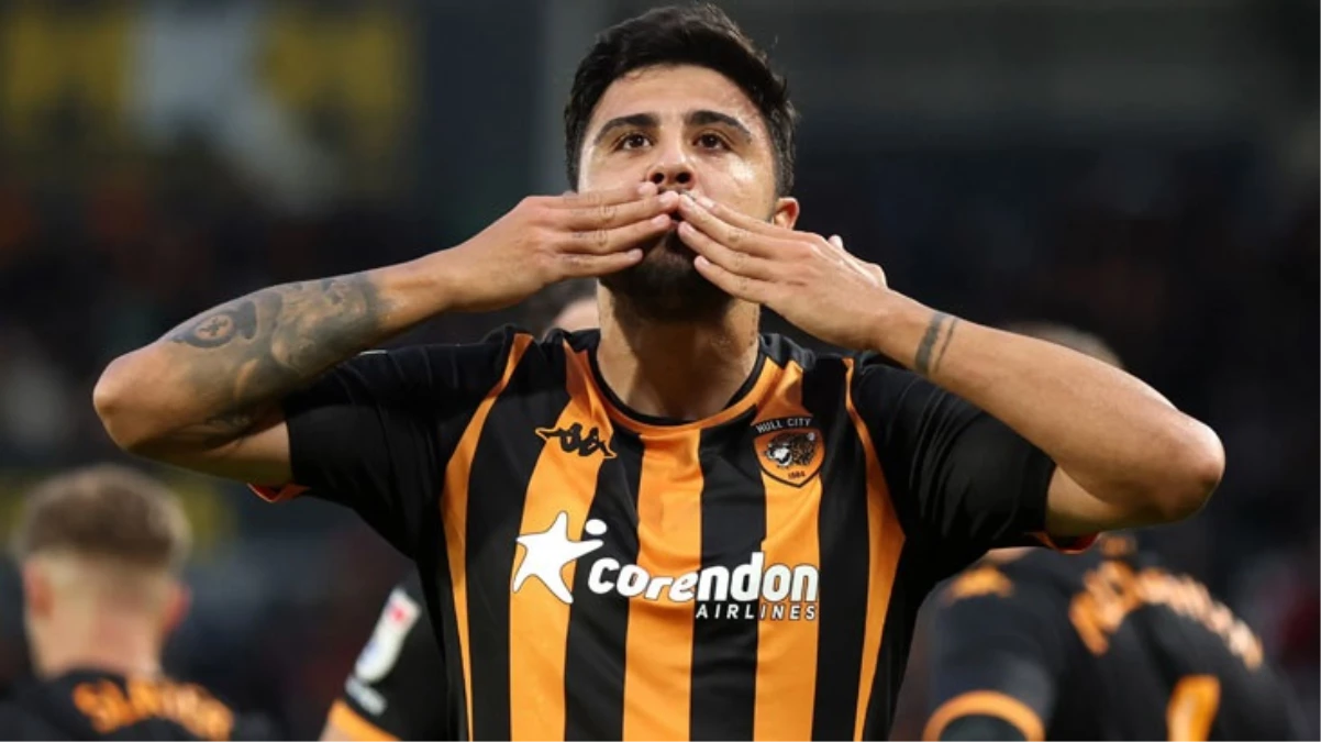 Türkiyede kara bulut gibi dolaşan Ozan Tufan Hull Cityde ödül aldı - Spor - Dudullu Haber
