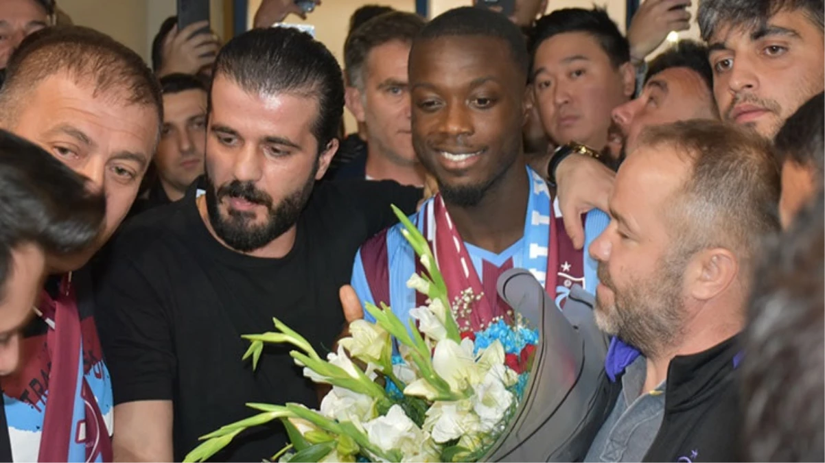 Yeni transfer Nicolas Pepe şehre geldi Trabzonda yer yerinden oynadı - Spor - Dudullu Haber