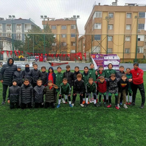 Dudulluspor U 12 takımımız Bağlarbaşı ve Selimiye ile üçlü turnuva da boy karşılaştı.2