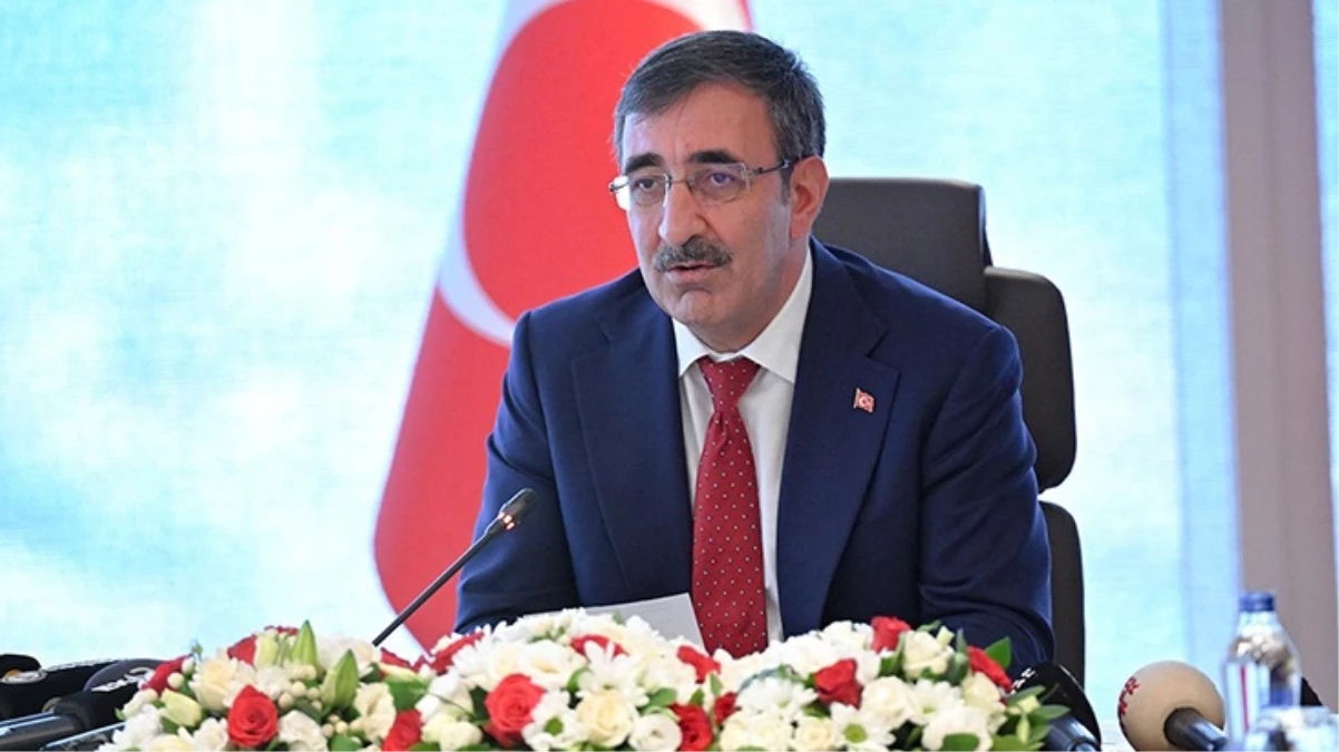 1702930216721Cumhurbaskani-Yardimcisi-Cevdet-Yilmaz-Memur-ve-emeklisi-icin-yuzde-50jpg - Dudullu Haber