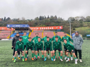 Cumartesi gününü U 18 ve U 15 de Beylerbeyi U 14 ve U 13 de Karabekir U 16 da Sultanbeyli Bld ile Hazırlık maçları ile geçirdik.