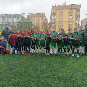 Dudulluspor U 12 takımımız Bağlarbaşı ve Selimiye ile üçlü turnuva da boy karşılaştı.2