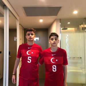 Dudulluspor umuzu U 14 amatör milli takım kadrosun da temsil eden aslanlarımız. Yakup Kavçin Umut Nuri Cafer