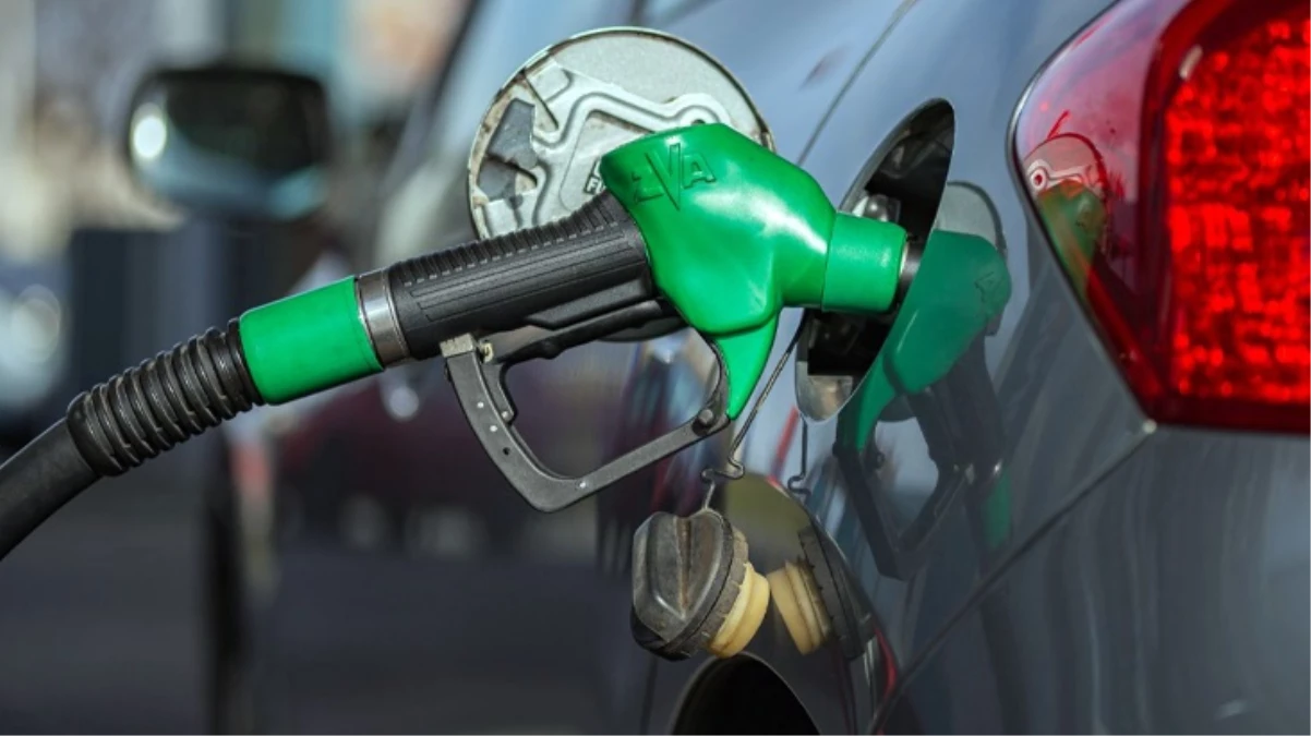 Benzine okkalı zam Akaryakıtta tabela bu gece bir kez daha değişiyor - Ekonomi - Dudullu Haber