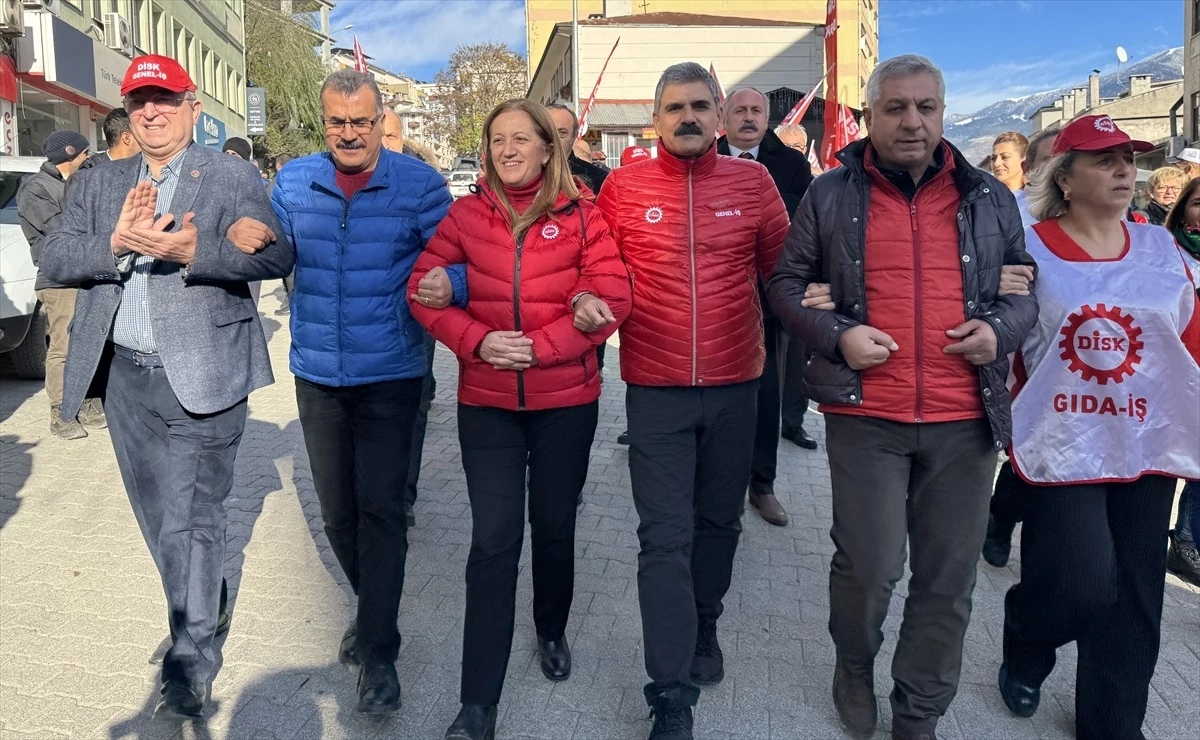 DİSKten asgari ücret zammı mesajı İnsanca yaşanacak ücret istiyoruz - Ekonomi - Dudullu Haber