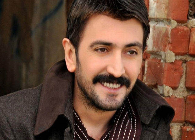 İşçileri darbetmekle suçlanan şarkıcı Ferman Toprak sessizliğini bozdu: Maddi ve manevi zarara uğrayan taraf benim