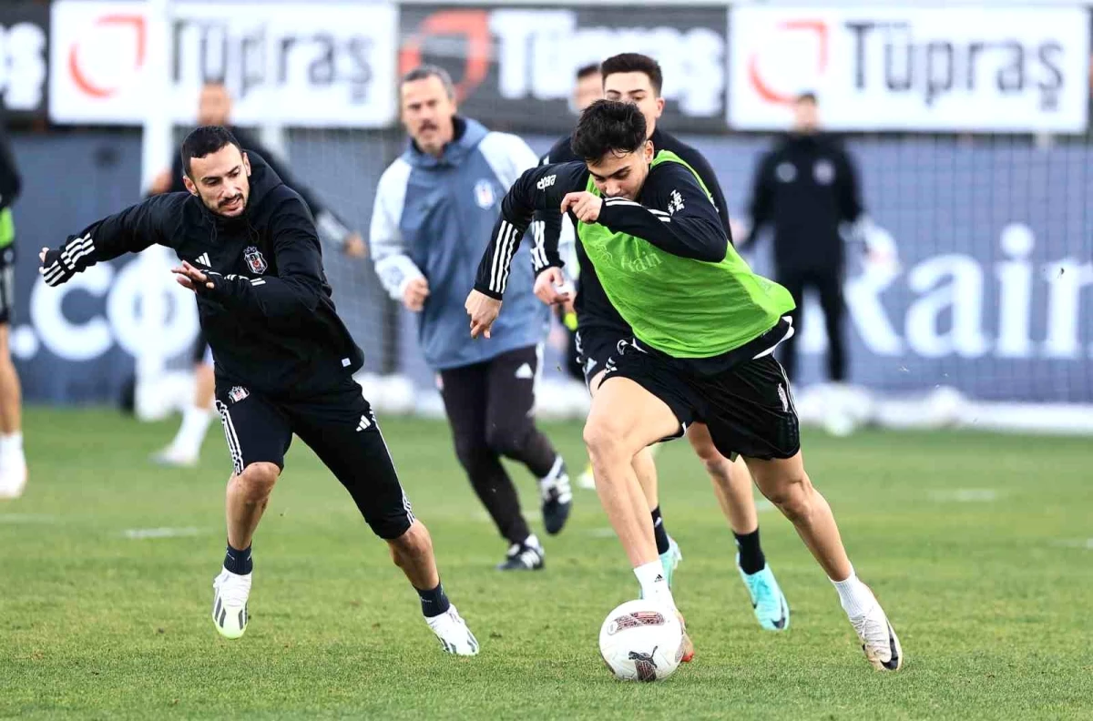 Besiktas-Caykur-Rizespor-maci-hazirliklarini-tamamladijpg - Dudullu Haber