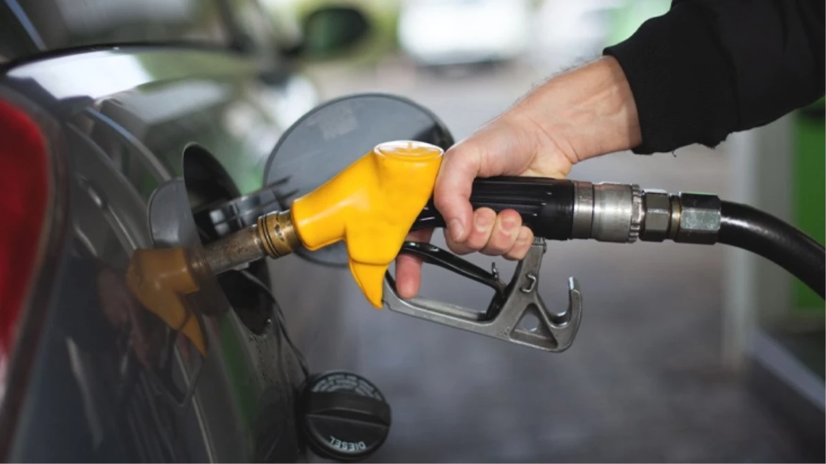 Bu-gece-yarisindan-itibaren-benzine-1-lira-zam-gelmesi-bekleniyorjpg - Dudullu Haber