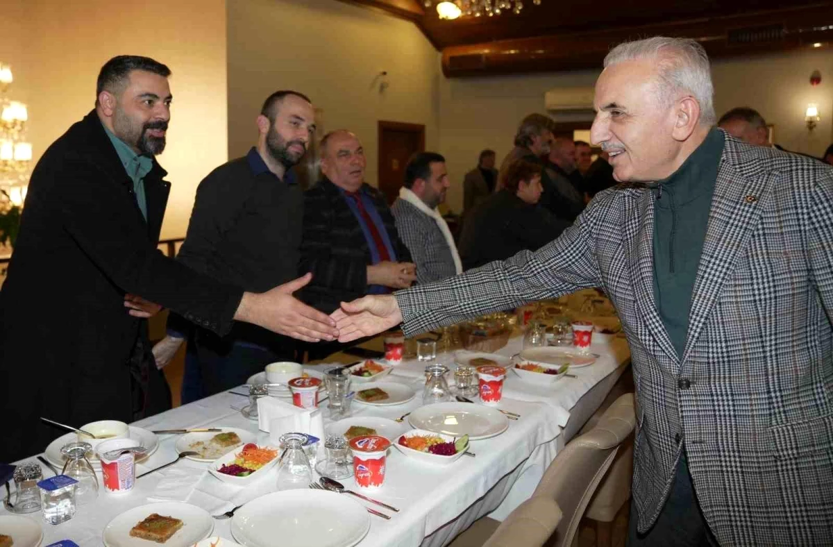 Umraniye-Belediye-Baskani-Ismet-Yildirim-Gazetecilerle-Bir-Araya-Geldijpg - Dudullu Haber