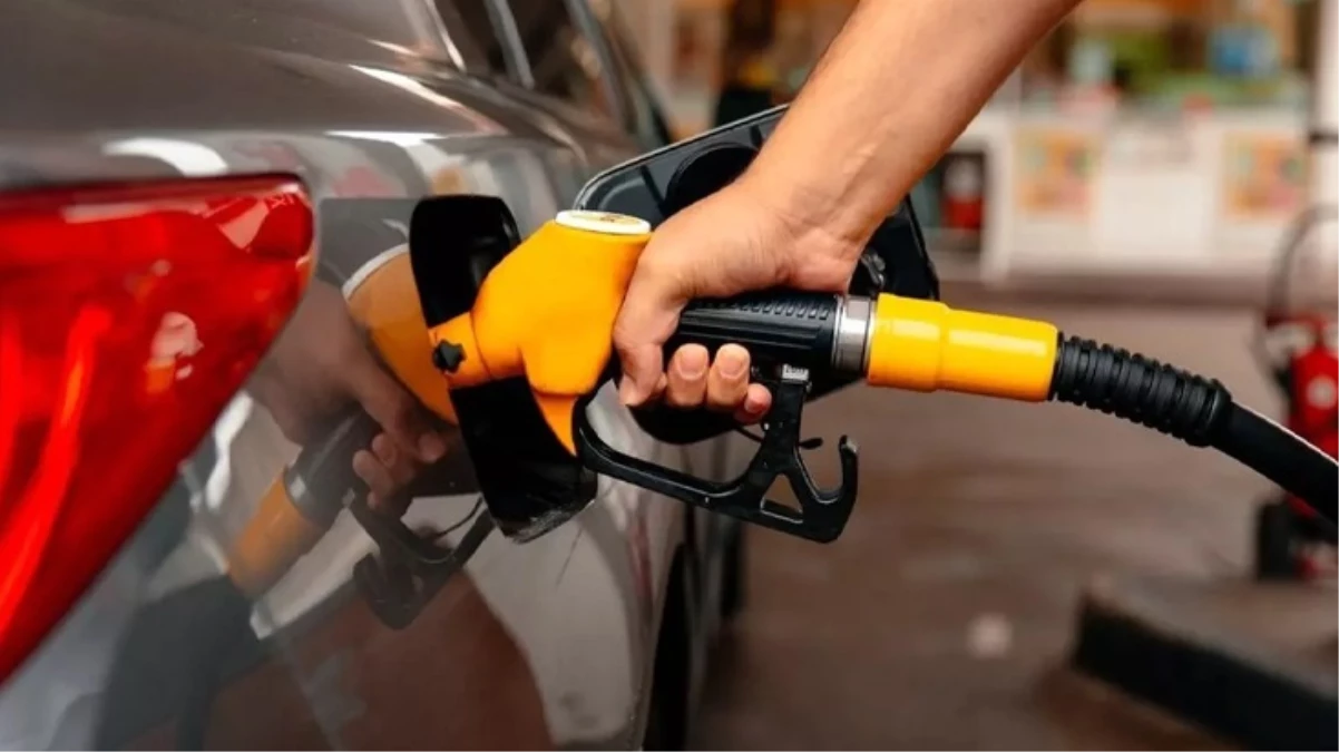 Motorin fiyatı rekor kıracak Yarın gece yarısından itibaren 1 lira 3 kuruş zam gelmesi bekleniyor - Ekonomi - Dudullu Haber