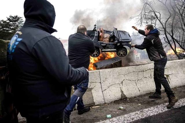 Avrupa'da Çiftçiler Tarım Politikalarını Protesto Ediyor