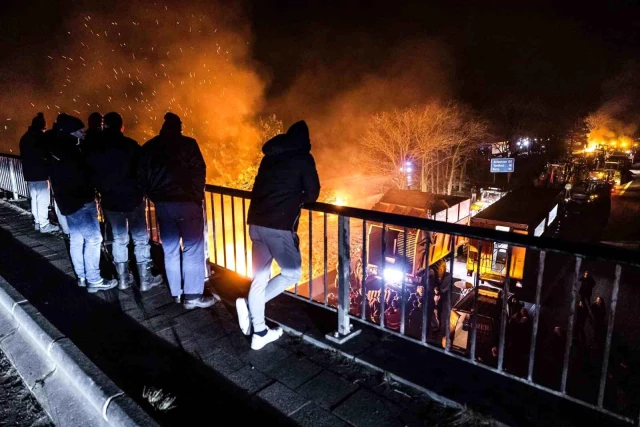 Avrupa'da Çiftçiler Tarım Politikalarını Protesto Ediyor