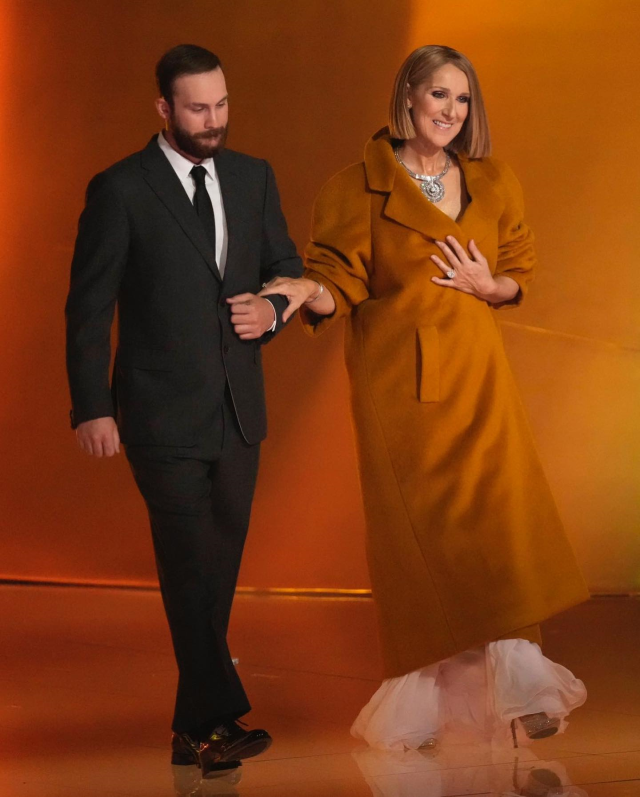 Uzun süredir ciddi bir hastalıkla mücadele eden Celine Dion, Grammy Ödülleri'ne katıldı