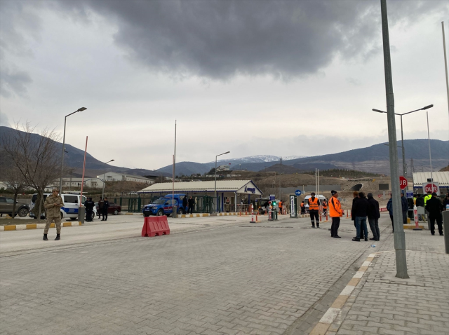 Maden ocağında 9 işçiyi arama çalışmaları sürerken, taşeron şirketten skandal çağrı: Eksiksiz herkes işe gelecek