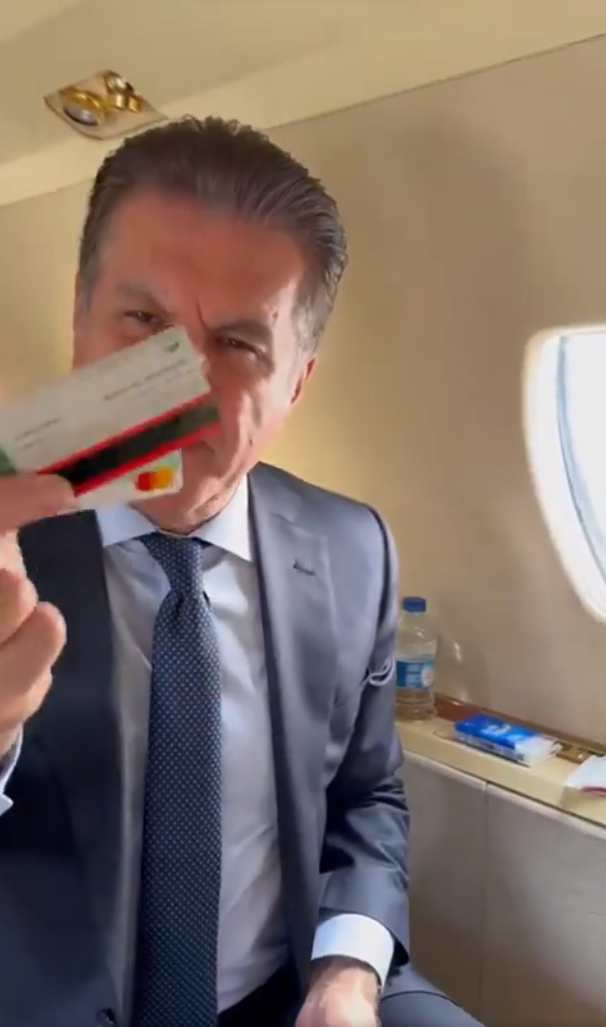 Mustafa Sarıgül, özel jette seyahat ederken ekonomiyi ve yoksulluğu eleştirdi