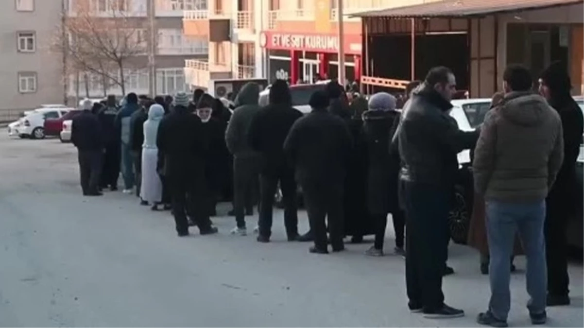 1709036949542Yozgatta-ucuz-et-kuyrugu-Ramazan-oncesinde-arttijpg - Dudullu Haber