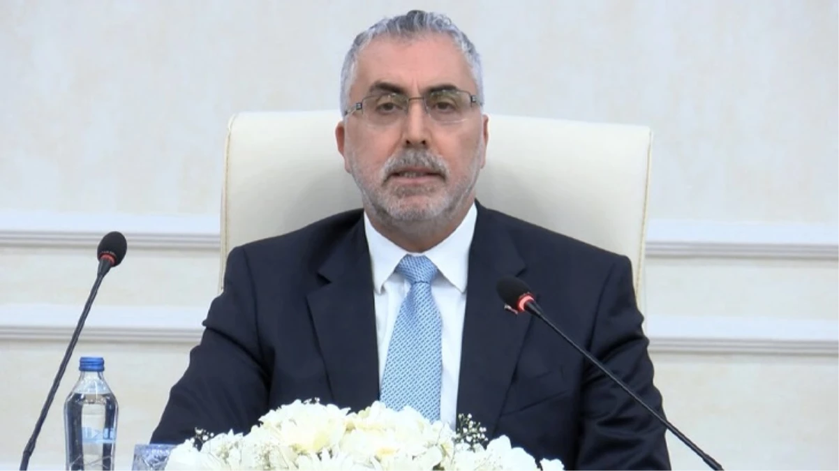 Bakan-Isikhan-Emeklilerin-bayram-ikramiyesinin-artirilmasi-talebi-var-bu-adimlarijpg - Dudullu Haber
