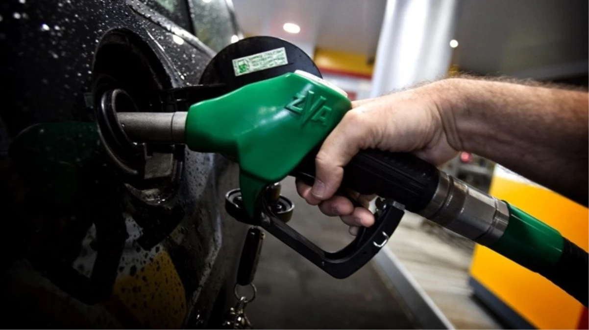 Araç sahiplerine kötü haber Benzine gece yarısı 95 kuruş zam geldi - Ekonomi - Dudullu Haber