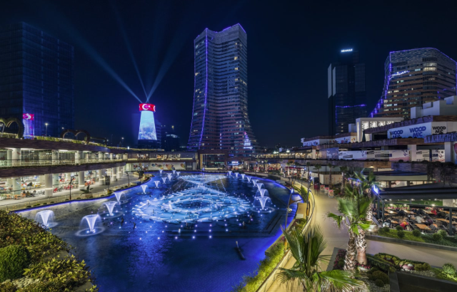 İstanbul'daki Watergarden AVM, Albaraka Türk Katılım Bankası'na Satıldı