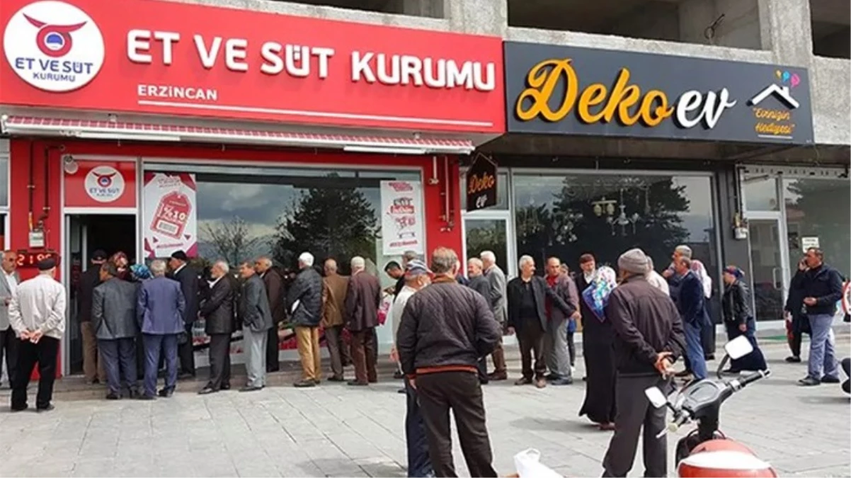 1709811125365Et-ve-Sut-Kurumunda-Ramazan-icin-et-uretimi-2-katinajpg - Dudullu Haber