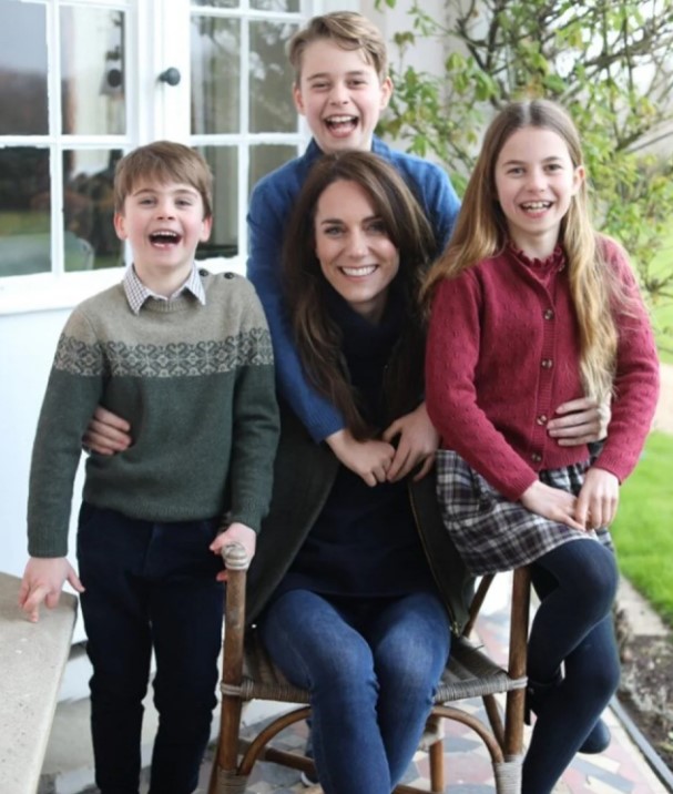 Ortaya çıkan Kate Middleton'ın son görüntüsü tartışmanın fitilini ateşledi! kimse o olduğuna inanıyor