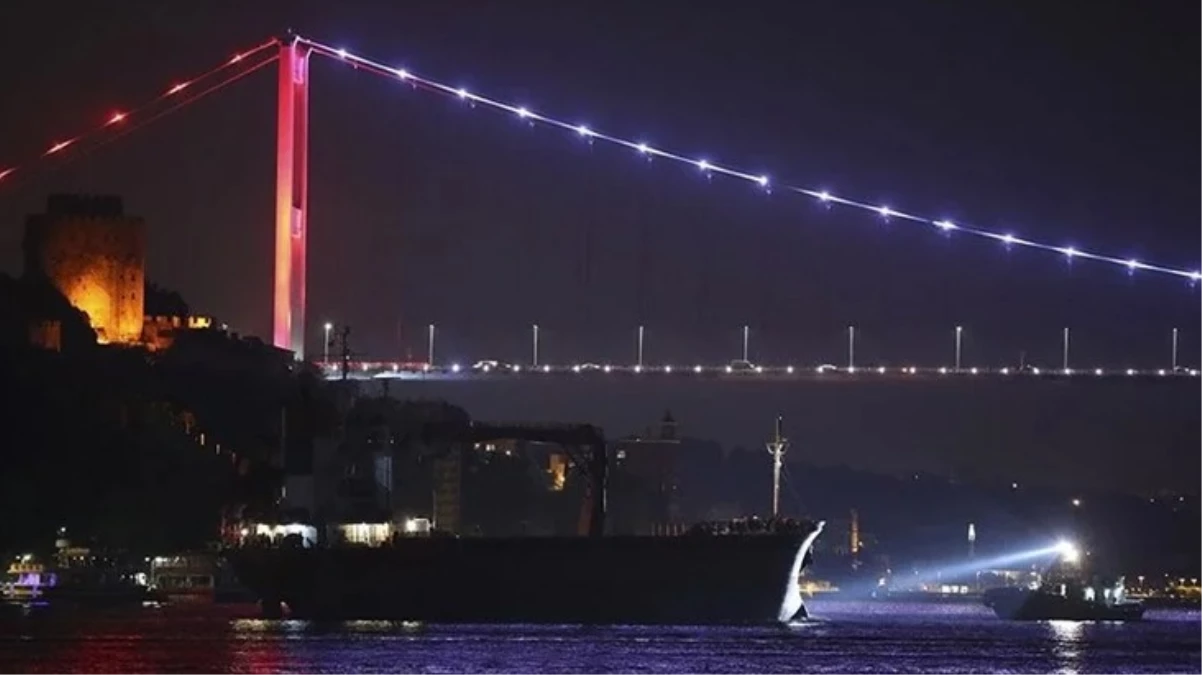 Istanbul-Bogazinda-gemi-arizasi-Bogaz-trafigi-cift-yonlu-askiya-alindijpg - Dudullu Haber